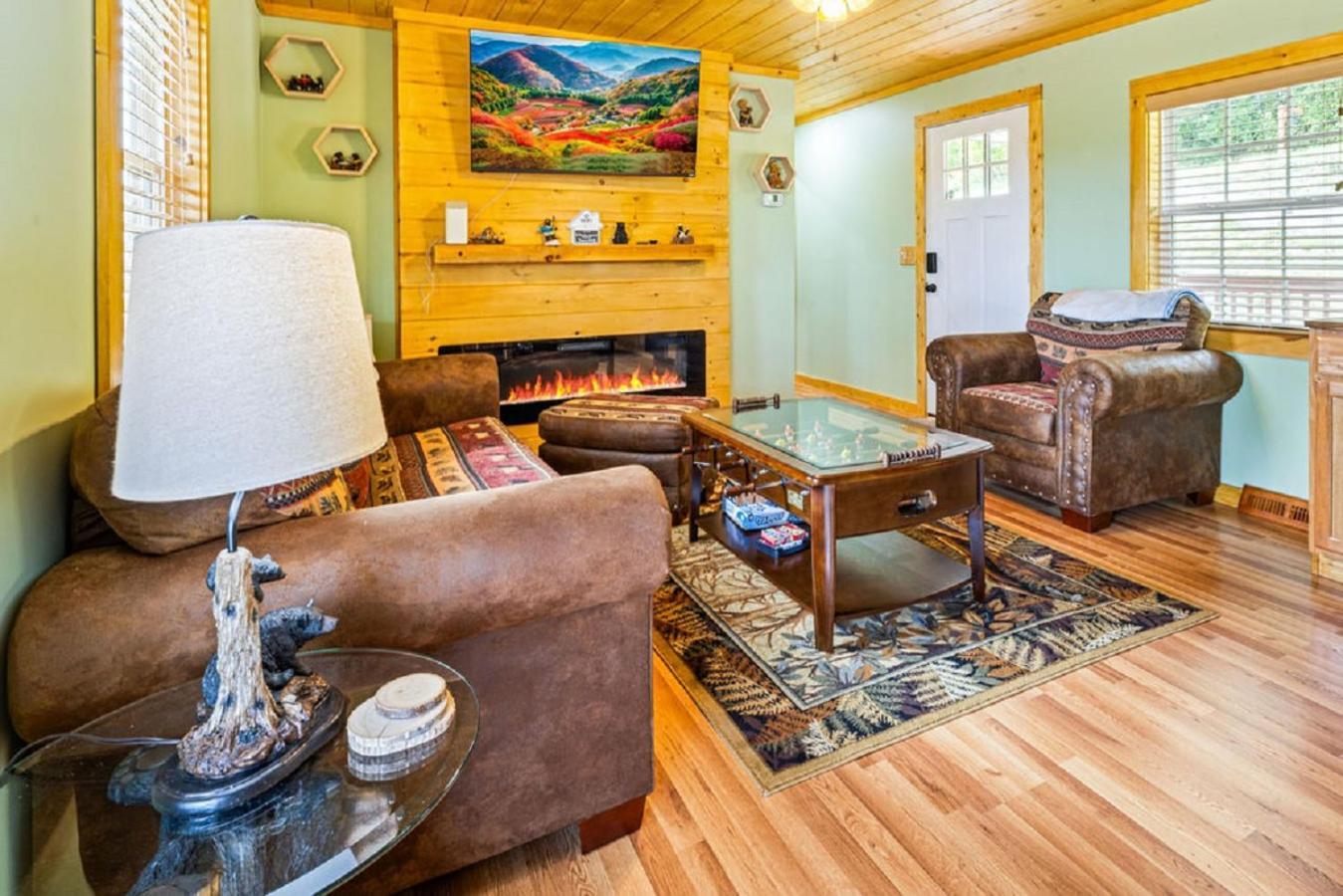 Brand New Tiny Cabin! A Bearly Adventure Sevierville Eksteriør billede