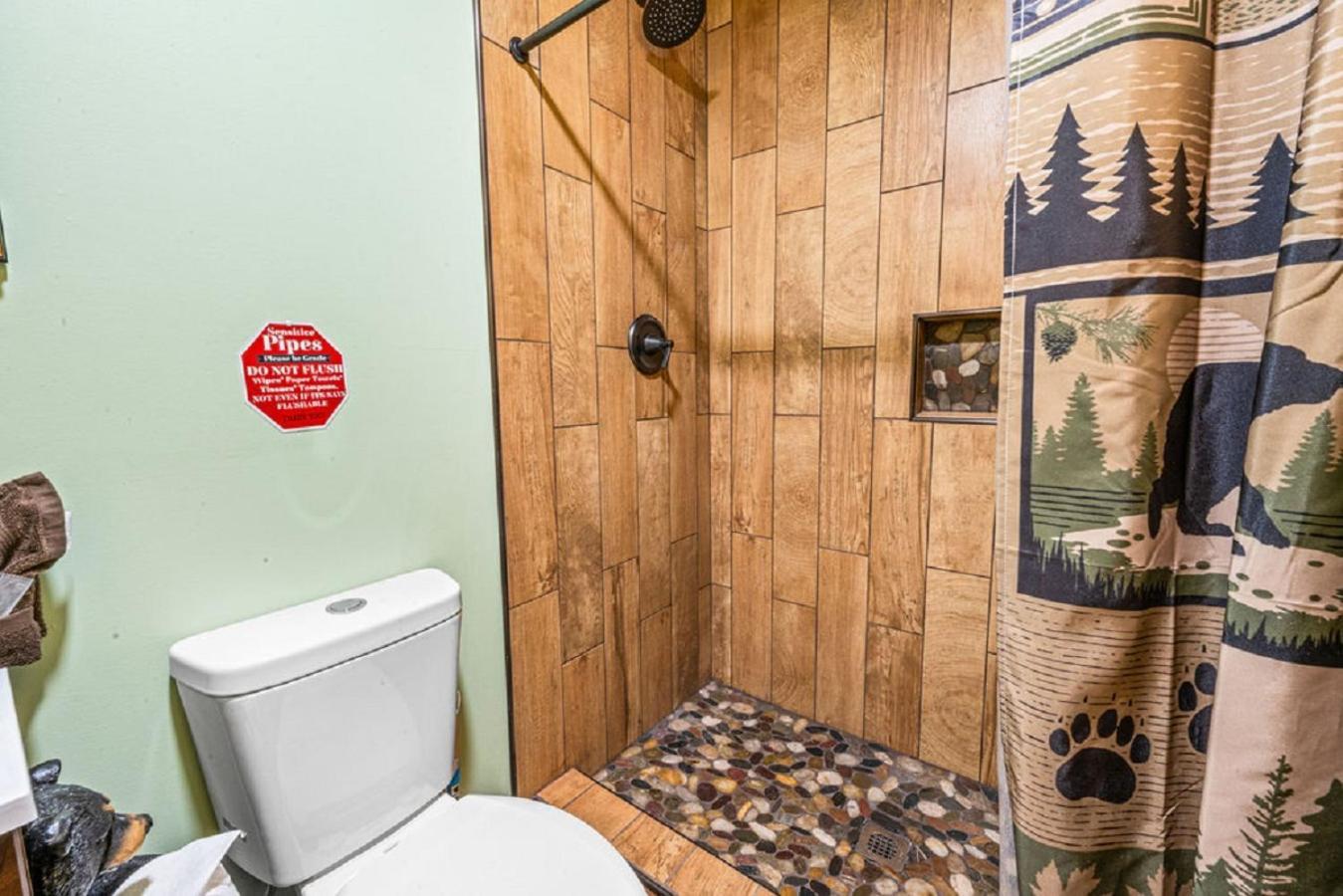 Brand New Tiny Cabin! A Bearly Adventure Sevierville Eksteriør billede