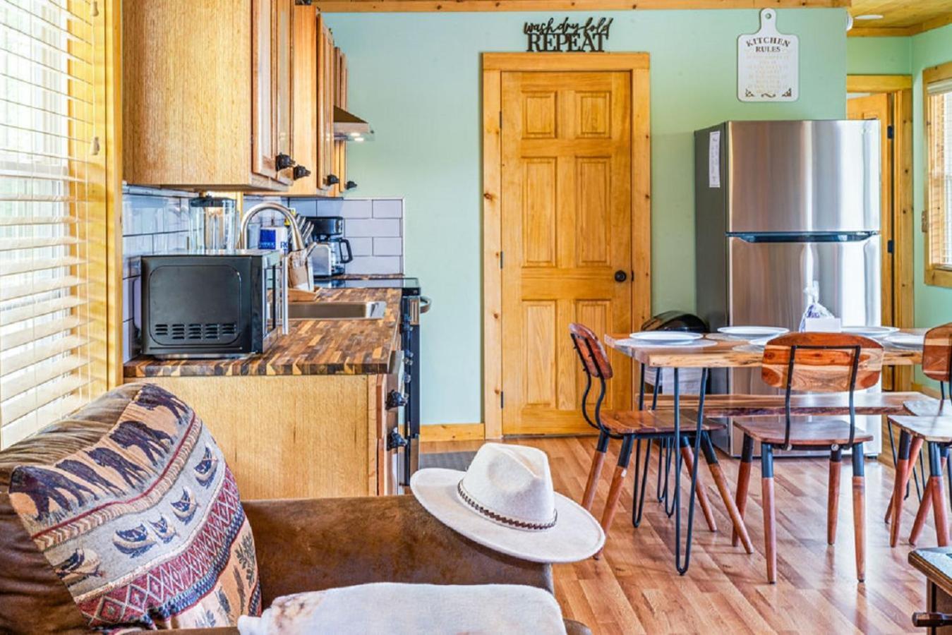 Brand New Tiny Cabin! A Bearly Adventure Sevierville Eksteriør billede