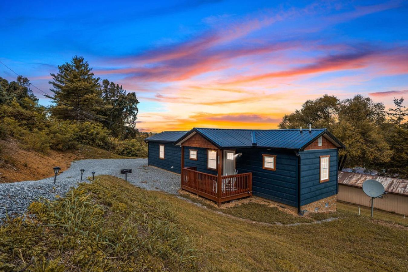 Brand New Tiny Cabin! A Bearly Adventure Sevierville Eksteriør billede