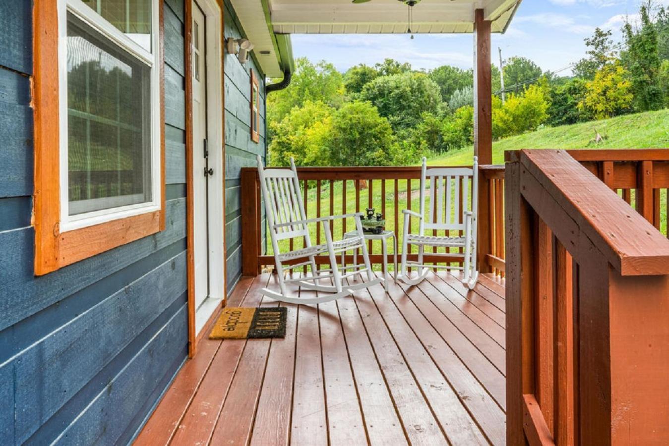 Brand New Tiny Cabin! A Bearly Adventure Sevierville Eksteriør billede