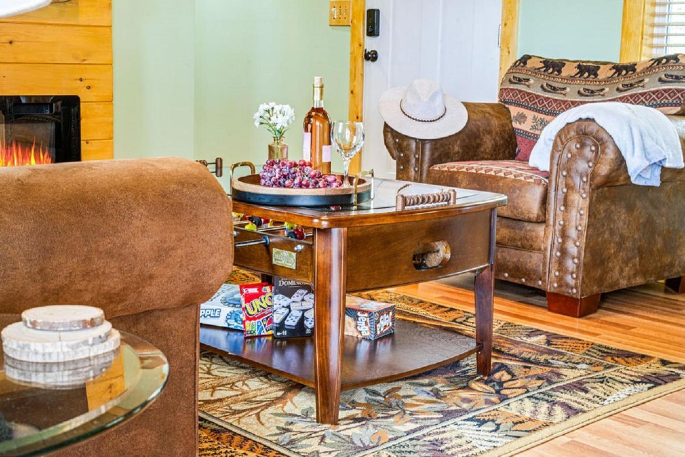 Brand New Tiny Cabin! A Bearly Adventure Sevierville Eksteriør billede