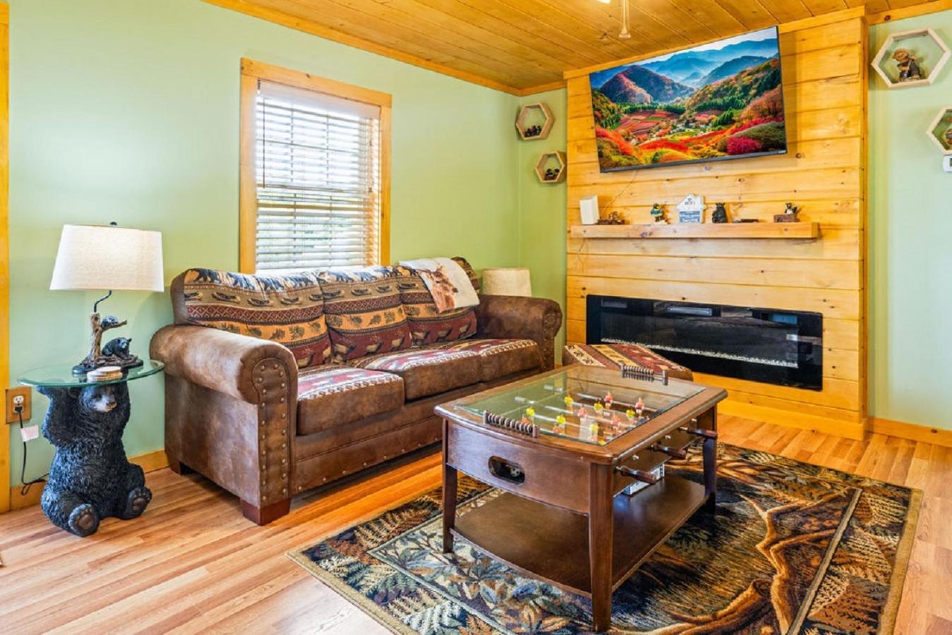 Brand New Tiny Cabin! A Bearly Adventure Sevierville Eksteriør billede